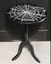 Load image into Gallery viewer, 25&quot; Webbed Pedestal table