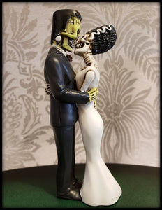 Kissing Bride & Frankie Statue